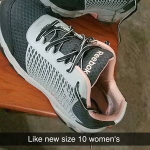 Reebok composite toe work shoes